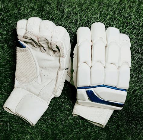 Velcro Printed Polyurethane White Cricket Batting Gloves Size Full At Rs 1150pair In Meerut
