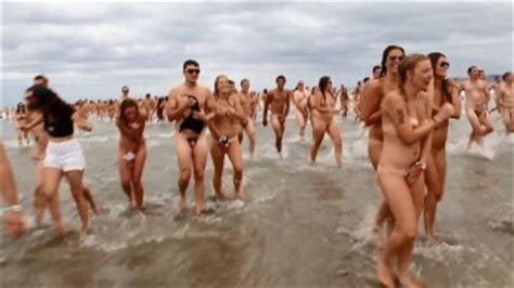 Skinny Dipping World Record Set In Vera Spain By Nude Sexiz Pix