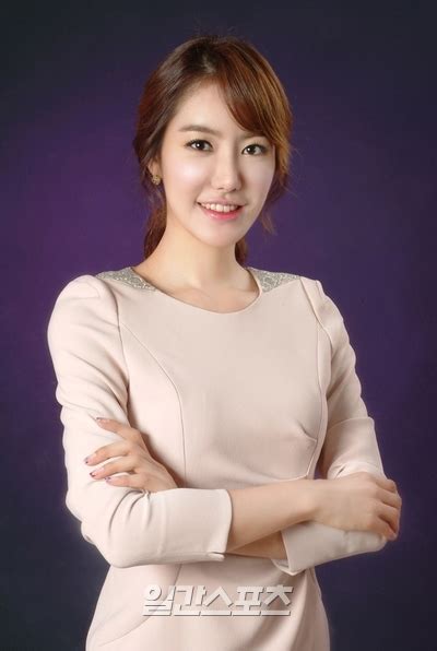 이선민 노출 같은 검색어도 나오고 있는데 ESI① 진정한 '날씨 여신' 최고 인기 女기상 캐스터