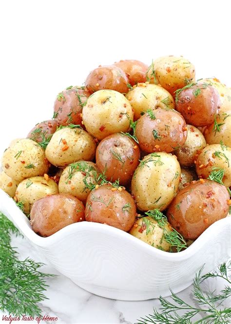 Bring to a boil, and simmer for 15 minutes or until tender. Boiled Red Potatoes With Garlic And Butter : Garlic Butter Herb Red Potatoes Chew Out Loud ...