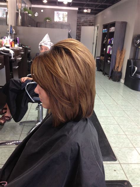 Long angled bob side view. Wish I coukd get my hair to bump up like