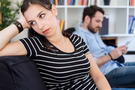 Signs Hes Not Into You According To 8 Experts