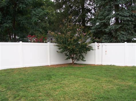 Prizm Vinyl Fences Style Bedford Color White Fence Styles Privacy