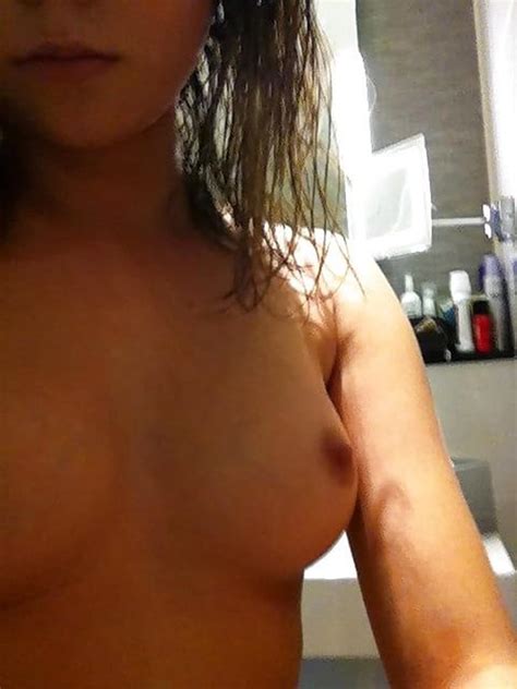 Sarah Hyland Nude Leaked Pics And Sex Tape From Icloud Free Download
