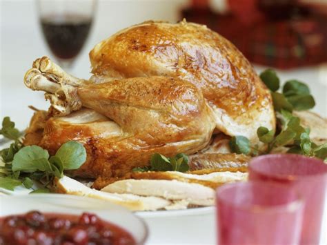 Roast Turkey With Cranberry Sauce Recipe Eat Smarter USA