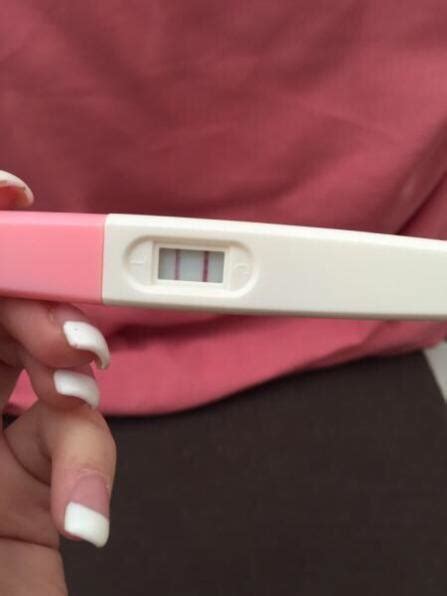 Is my ovulation test positive or negative? Can you be pregnant and still have a positive ovulation ...