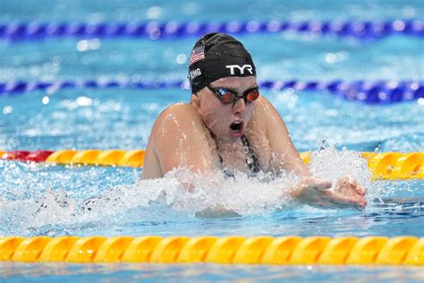 Lilly King Swims In The Womens 200m Breaststroke Final At The 2021