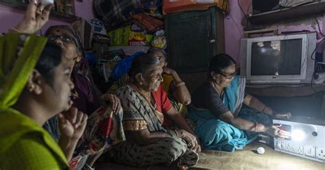 In Ahmedabad Slums Women Are Taking Charge Of The Switch To Energy