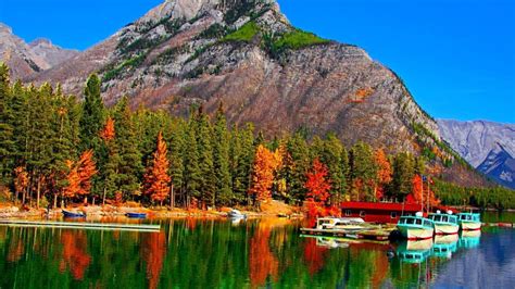 Fall Colors Lake Banff Canada Mountain Reflection Boats