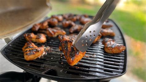 hot sweet and sticky chicken wings poultry recipes weber grills