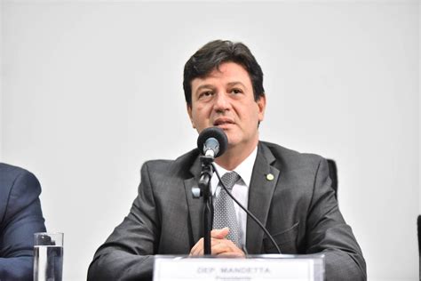 Combate a dengue direção de criação: Jair Bolsonaro anuncia Luiz Henrique Mandetta para ...