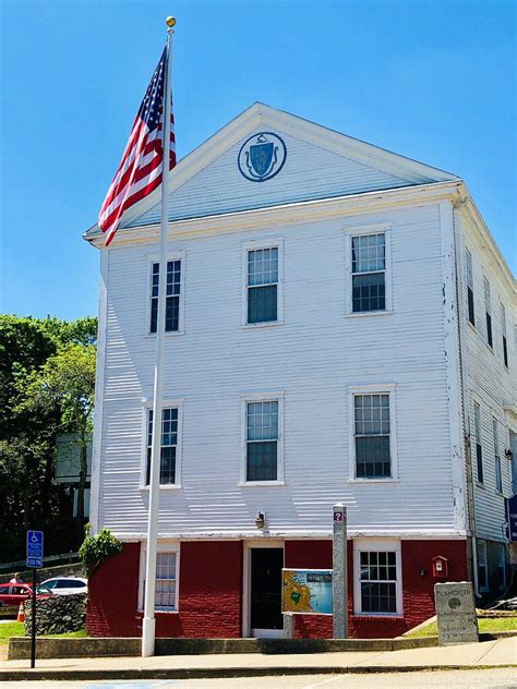 1749 Plymouth County Courthouse In Plymouth Massachusetts Paul