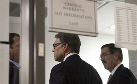 Some Grand Jurors Defend Perry Indictment