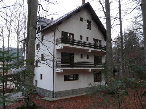 Pensiunea casa geo pune la dispozitia turistilor cazare in busteni in 5 camere duble. Vila Amurgului Busteni 3*** | Cazare in Busteni