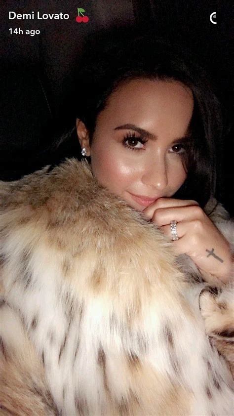Pin By Delena Rose On Demi Lovato Demi Lovato Lovato Fur Fashion
