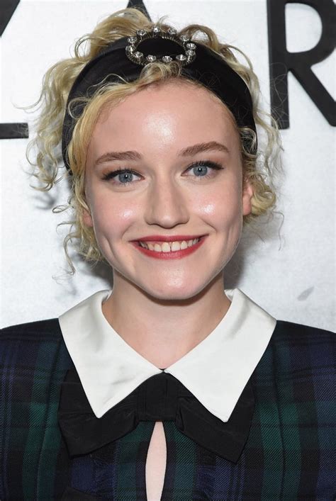 Julia Garner Cut And Paste Blog De Moda