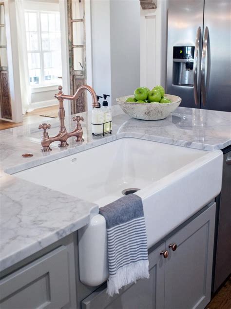 Chip and joanna gaines designed a farmhouse in china spring, texas that's currently under contract on magnolia realty. Fixer Upper: The Carriage House at The Magnolia B&B ...