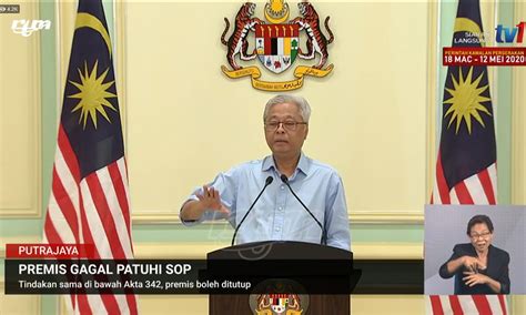 Menteri kanan (keselamatan) datuk seri ismail sabri baru sahaja mengumumkan perintah kawalan pergerakan kedua (pkp 2.0) dilanjutkan selain itu, ismail sabri turut mengumumkan, mulai hari ini, kerajaan telah bersetuju untuk menarik balik larangan perjalanan dalam radius 10 kilometer untuk. Tiada lagi larangan pergerakan 'radius 10km' - Ismail Sabri