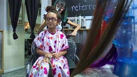 Salon offers free back to school hair cuts