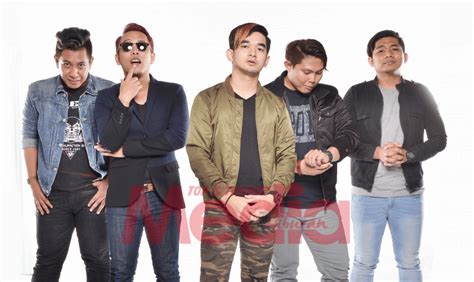 Xpose band ini terdiri dari 5 orang jejaka ini adalah single pertama dari xpose band. 3 Juta Tontonan, Apa Istimewanya Lagu Sandiwara? - Media ...