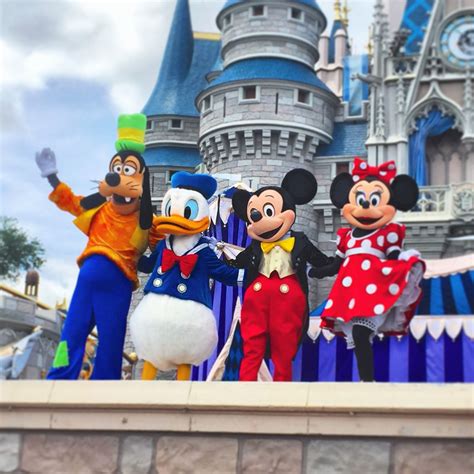 Goofy Donald Mickey And Minnie Disney Disney World Mickey And Friends