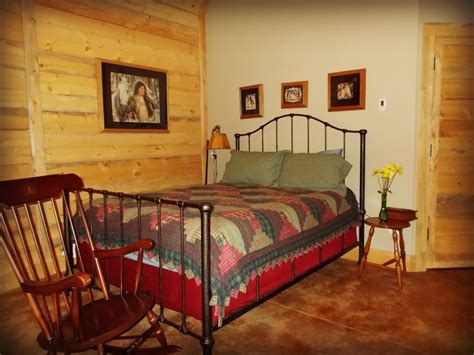 We did not find results for: Rooms Archives | Edgewood Inn