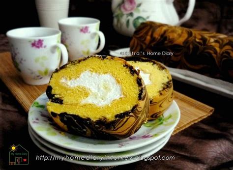 This easy pumpkin cake roll is made with tender pumpkin cake and a heavenly cream cheese pumpkin cake rolls are such a classic at this time of year. Bolu Gulung Keju / Swiss Roll with cream cheese filling ...