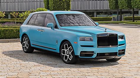 2022 Rolls Royce Cullinan Buyers Guide Reviews Specs Comparisons