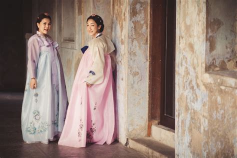 Hanbok E Commerce Expands Korean Influence Fashion Gone Rogue