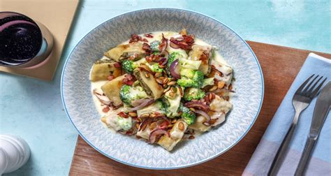 Mini- Maultaschen in Käse-Sahne- Soße Rezept