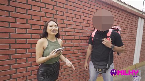 Big Ass Girld Peruvian Asks Hot Questions In Public And Ends Up Fucking