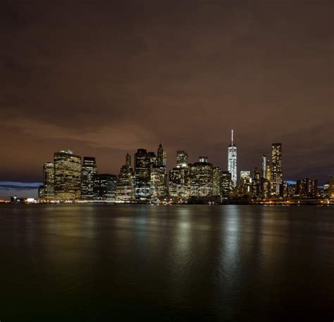 Rascacielos Iluminados En Nueva York Por La Noche — Estados Unidos