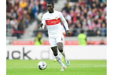 Silas wamangituka fm21 reviews and screenshots with his fm2021 attributes, current ability, potential ability and salary. „L'Equipe" berichtet über Zweifel an Identität von VfB-Profi
