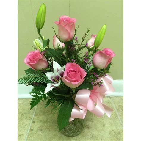 Ultimate Half Dozen Rose Arrangement With Stargazer Lilies Light Pink