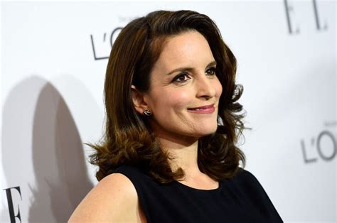 Netflix Grabs Tina Fey Comedy Unbreakable Kimmy Schmidt From Nbc Los Angeles Times