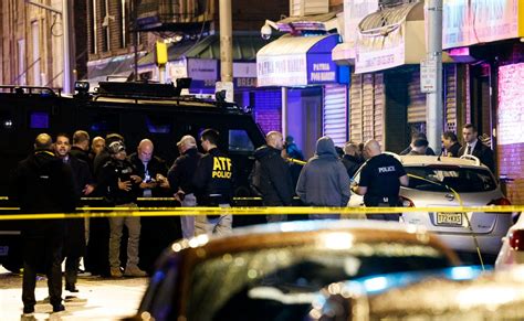6 Dead Including Police Officer Gunmen After Jersey City Shooting National Globalnewsca