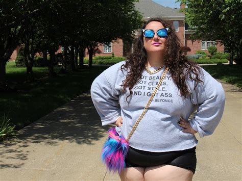 9 Ways To Wear Plus Size Shorts This Summer Because Your Legs Deserve