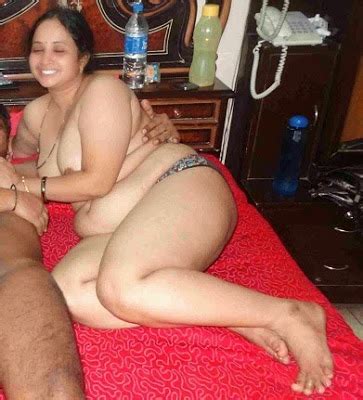 Hot Sexy Mom Son Hot Nude And Sexy Aunty Bhabhi Nude Sex Naked Porn