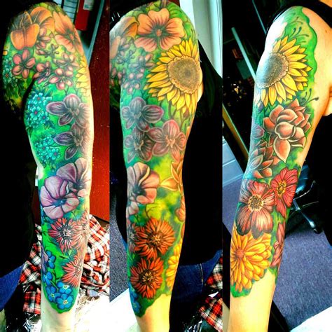 Https://tommynaija.com/tattoo/colorful Flower Tattoo Designs