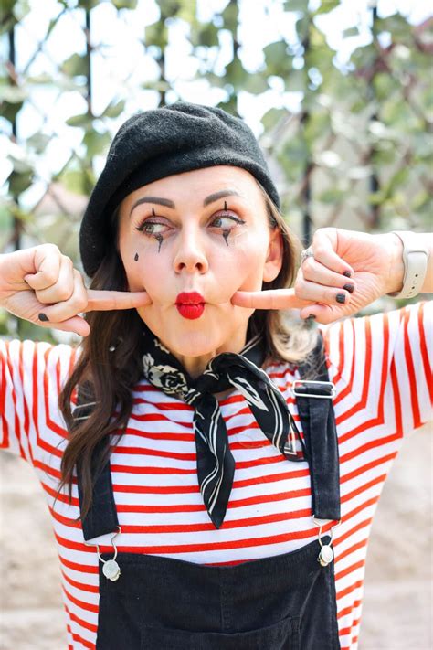 Mime Costume Easy Diy Mime Costume Tutorial Friday Were In Love