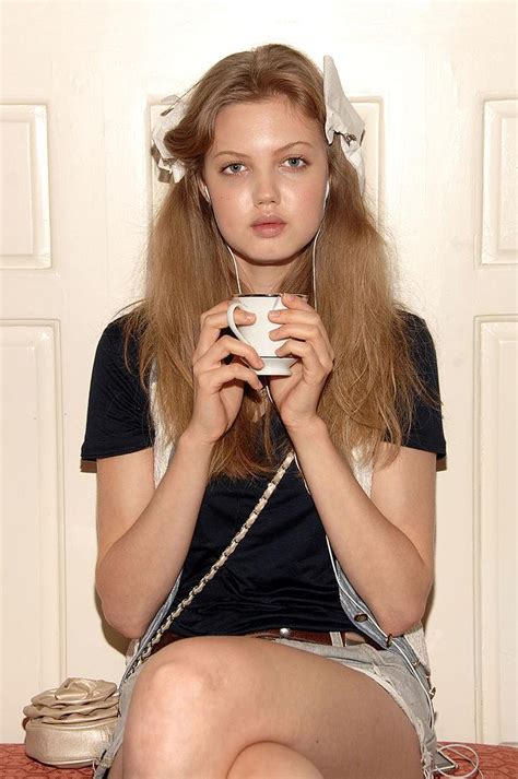 Gap Toothed Model Lindsey Wixson Retires At 23