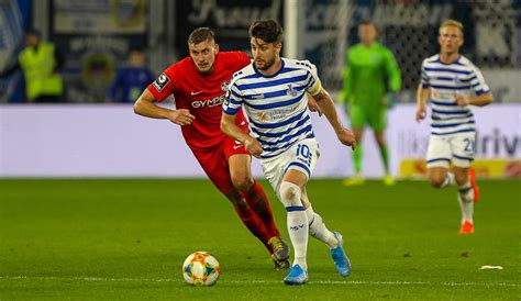 Fc magdeburg gegen hansa rostock: 3. Liga: 1. FC Kaiserslautern gegen MSV Duisburg heute ...