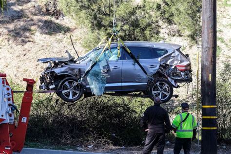No Charges Anticipated In Tiger Woods Car Crash Abc News