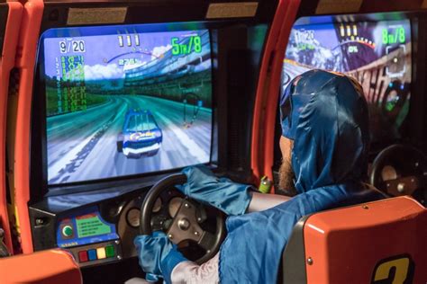 7 Of The Best Retro Racing And Driving Arcade Games Bitcade Uk