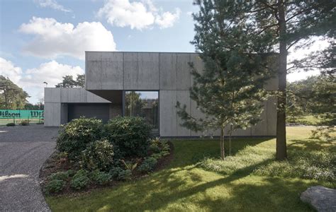 Gallery Of Residential Minimalist Concrete House Nebrau 6