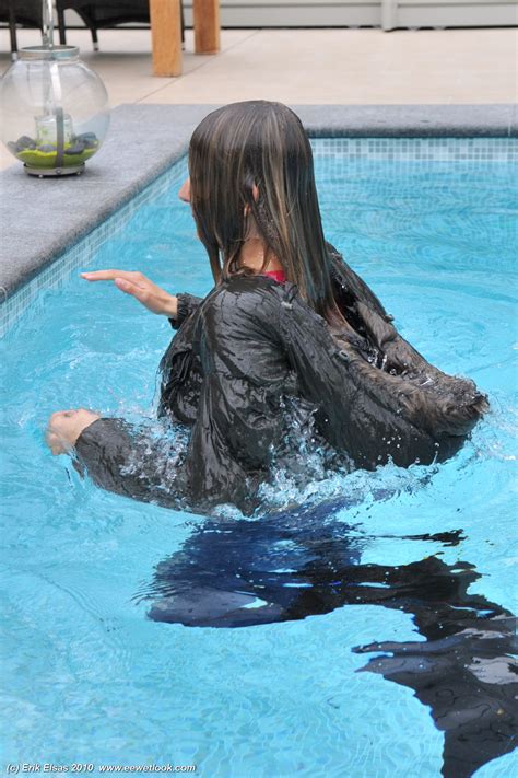 Wwf Re Movie Images Winter Coat Jeans And Ugg Boots In Pool Wetlook World Forum V