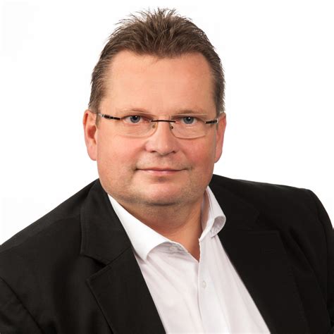 De**33 / 330 ‍605 92. Michael Kierspe - Service Advisor - Sparda-Bank Hessen eG ...