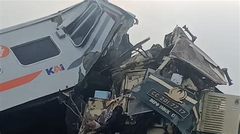 Masinis Kereta Bandung Raya Jadi Korban Tewas Tabrakan Ka Turangga Kai Dan Knkt Segera Investigasi