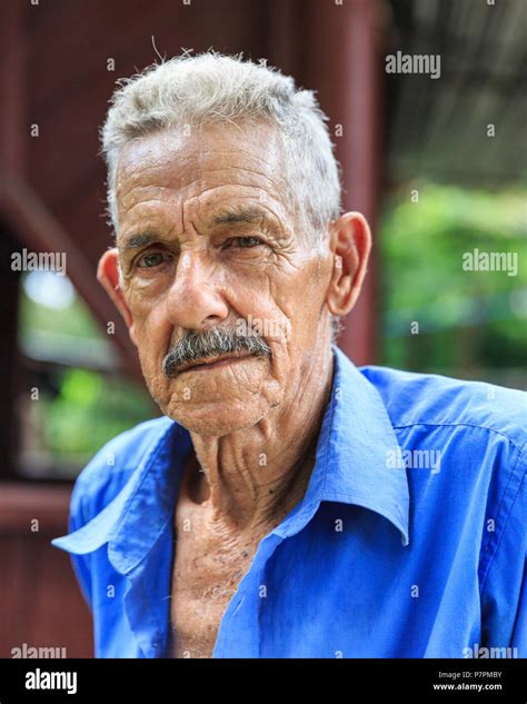 Ciudadano Cubano Fotografías E Imágenes De Alta Resolución Alamy