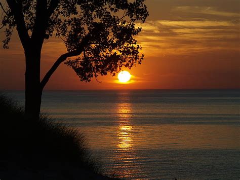 Summer Sunset On Lake Michigan Photograph By Don Newsom